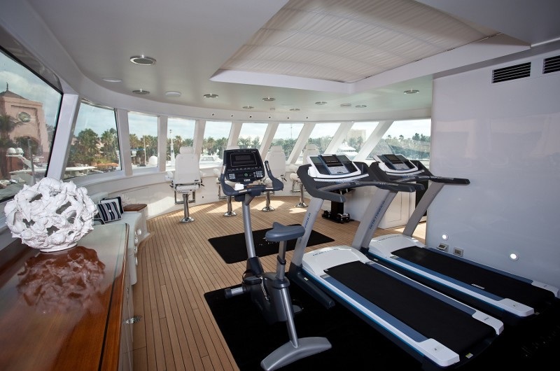 [40m-Yacht-KERI-LEE-III]-1019-16.jpg