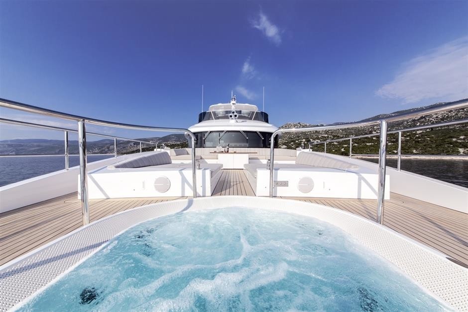 [40m-Yacht-ORYX]-11789-36.jpg