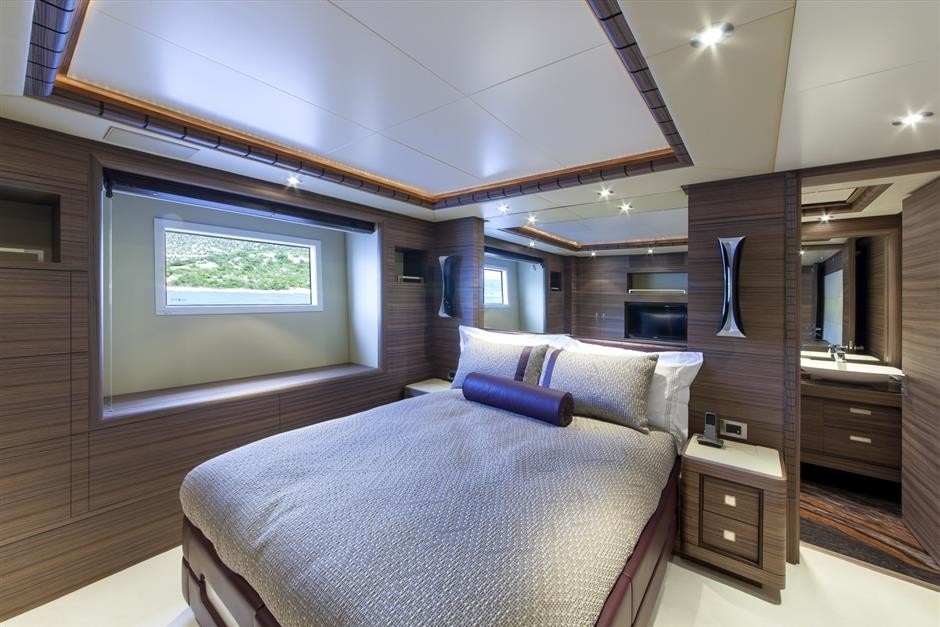 [40m-Yacht-ORYX]-11789-93.jpg