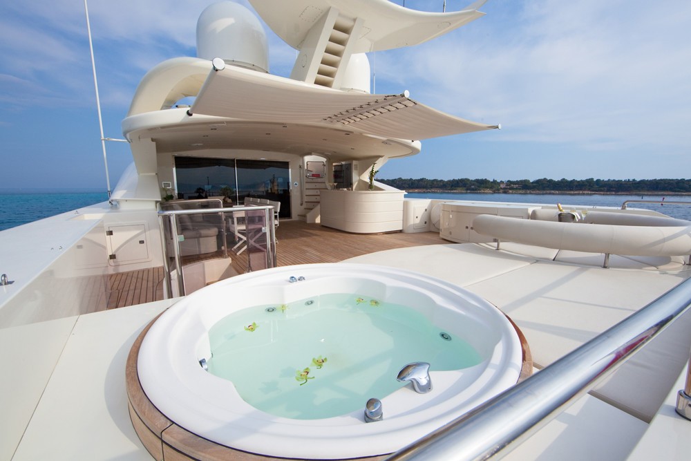 [40m-Yacht-SIERRA-ROMEO]-1228-167.jpg