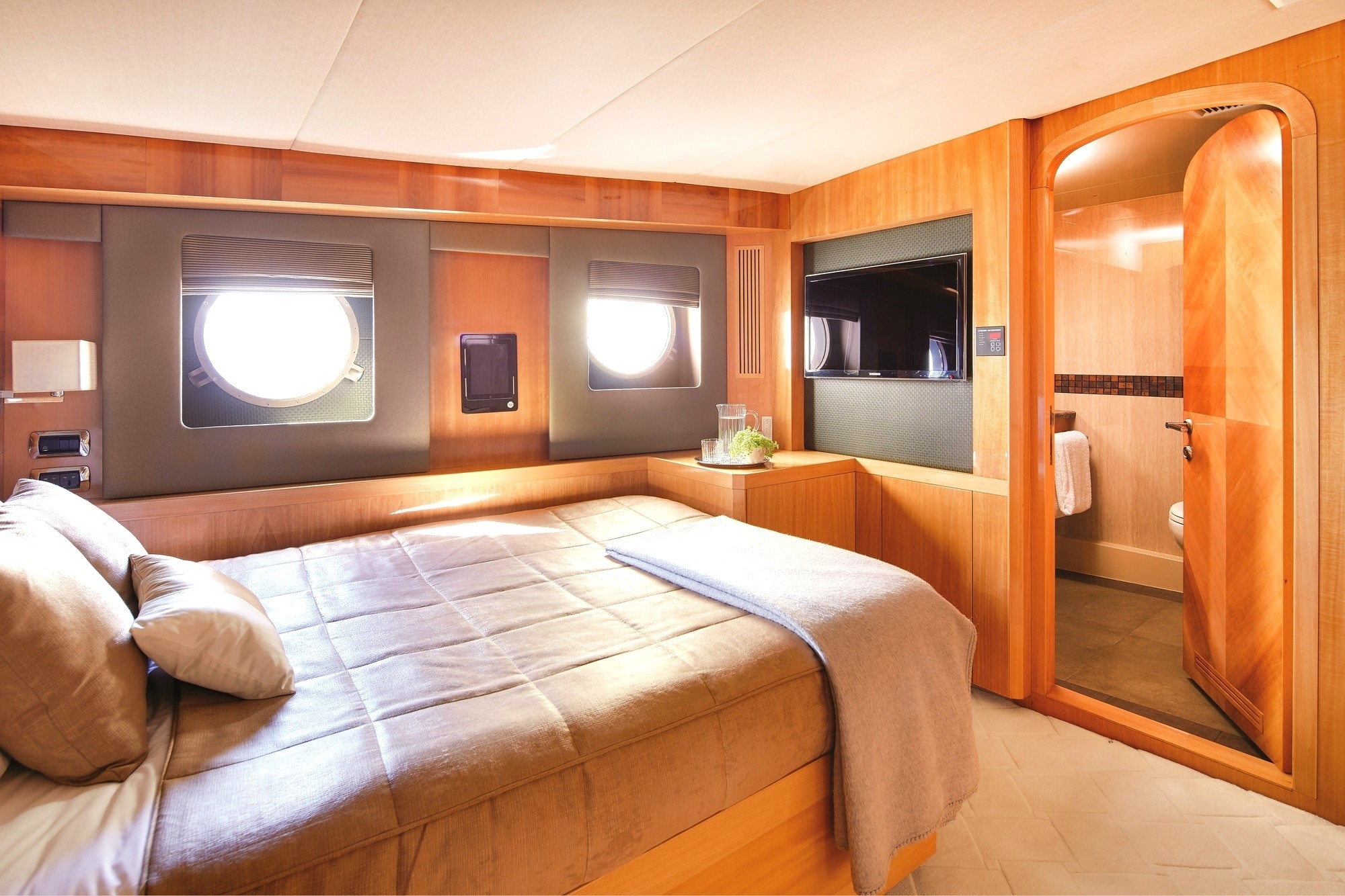 [42m-Yacht-ANDA]-10003-105.jpg
