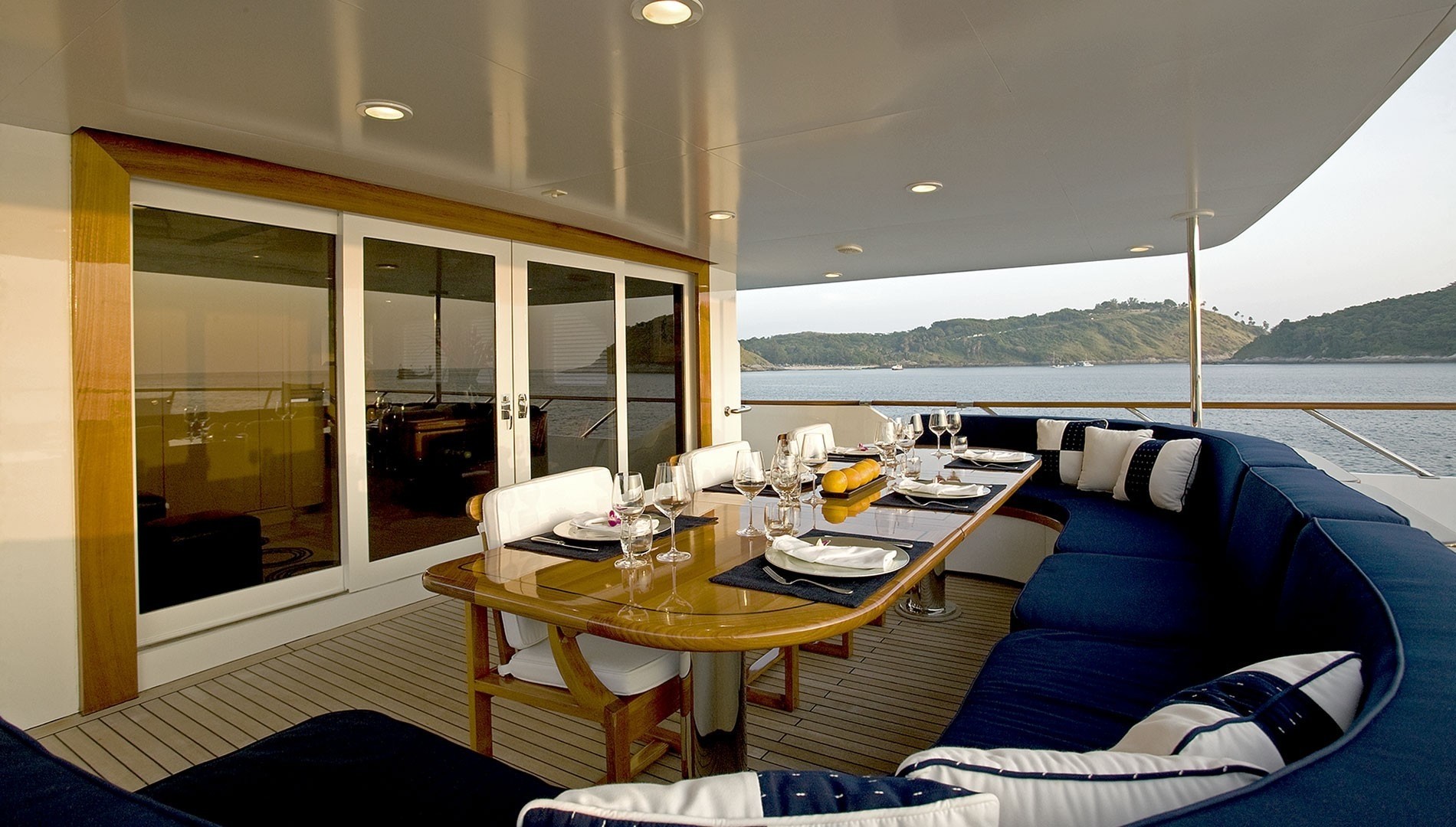 [42m-Yacht-MAVERICK-II]-1235-113.jpg
