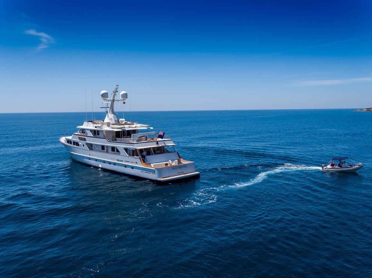 [42m-Yacht-MAVERICK-II]-1235-99.jpg