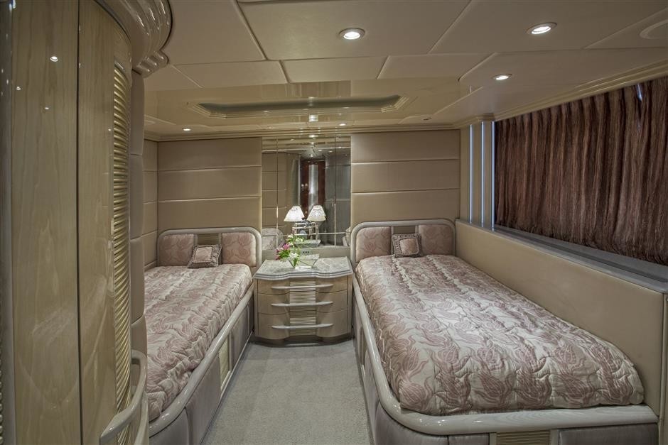 [44m-Yacht-I-LOVE-THIS-BOAT]-1448-107.jpg