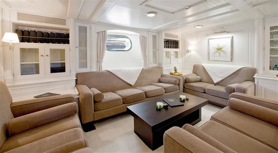 [44m-Yacht-MARICHA-III]-1736-108.jpg