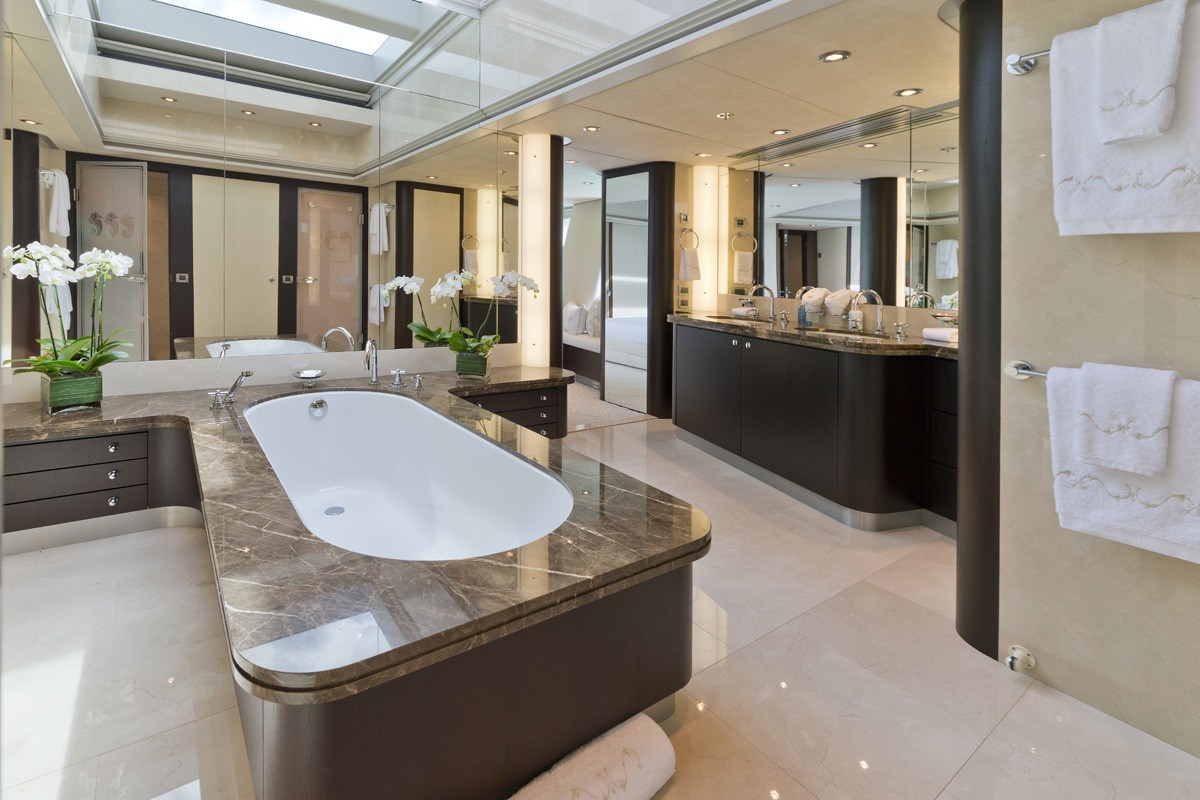 [45m-Yacht-BELLA-VITA]-12399-81.jpg