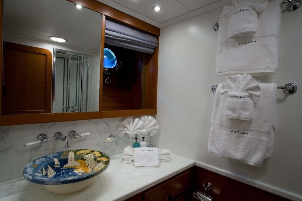 [46m-Yacht-ANTARA]-1338-91.jpg