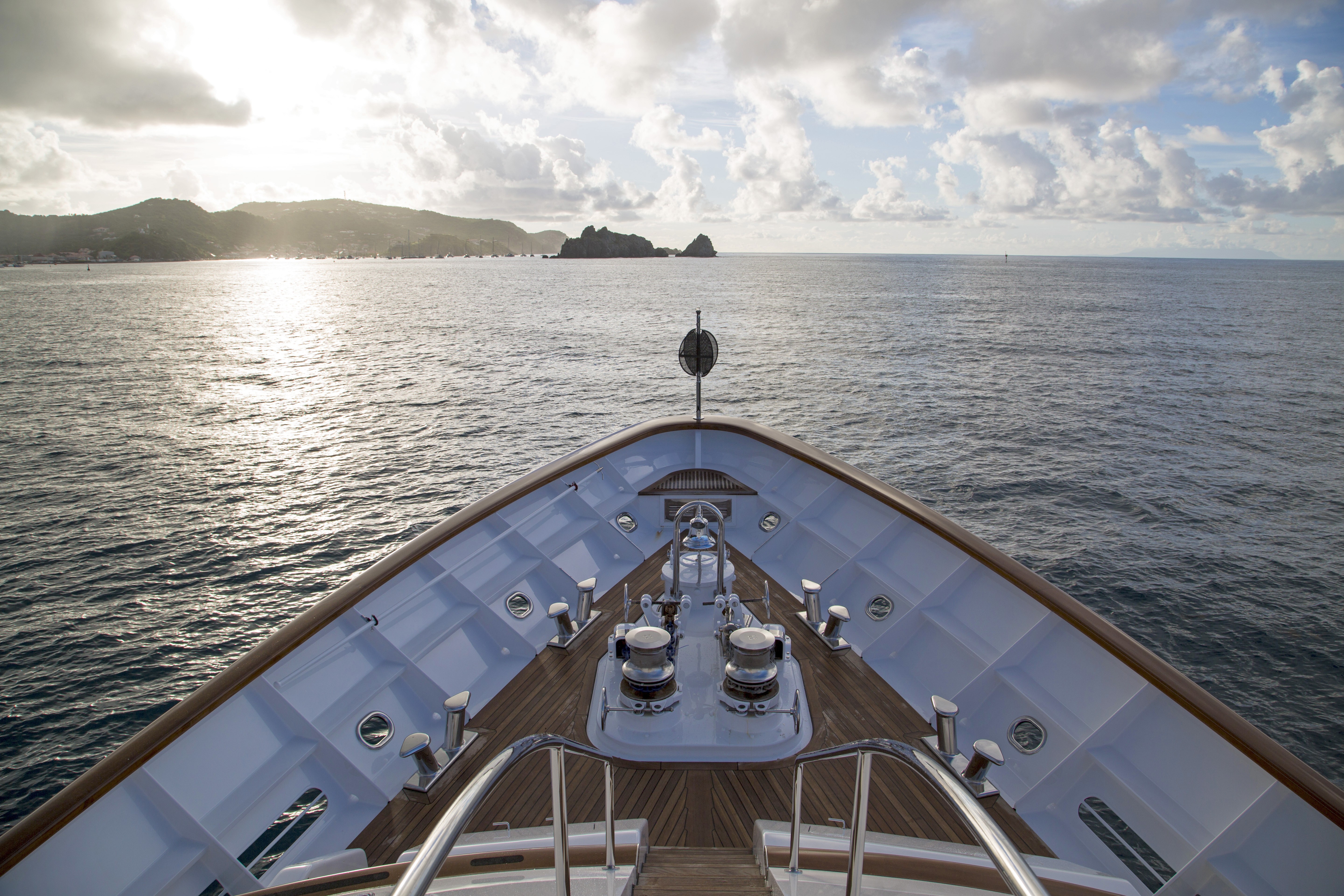 [49m-Yacht-BLU-470]-1461-70.jpg
