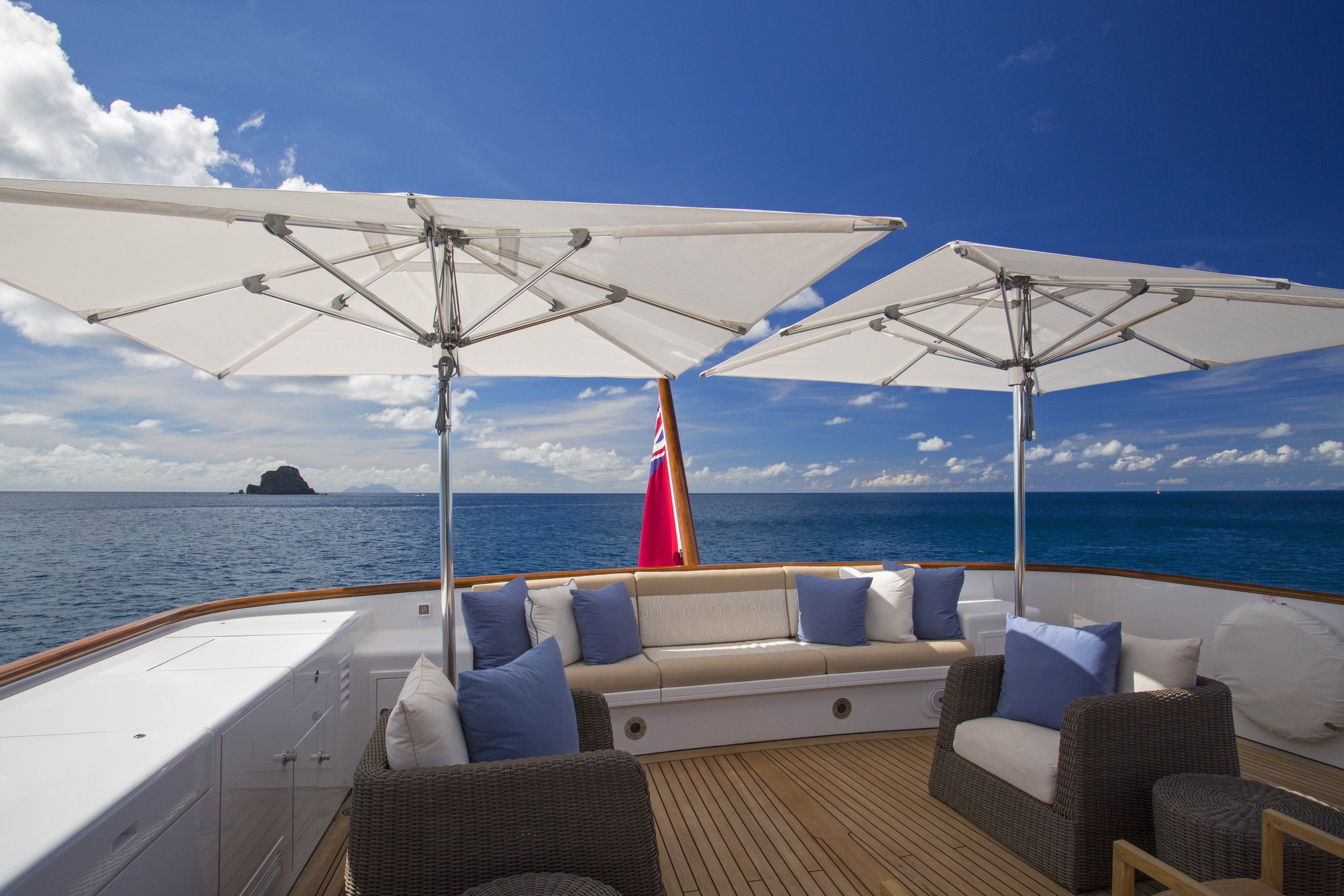 [49m-Yacht-BLU-470]-1461-82.jpg