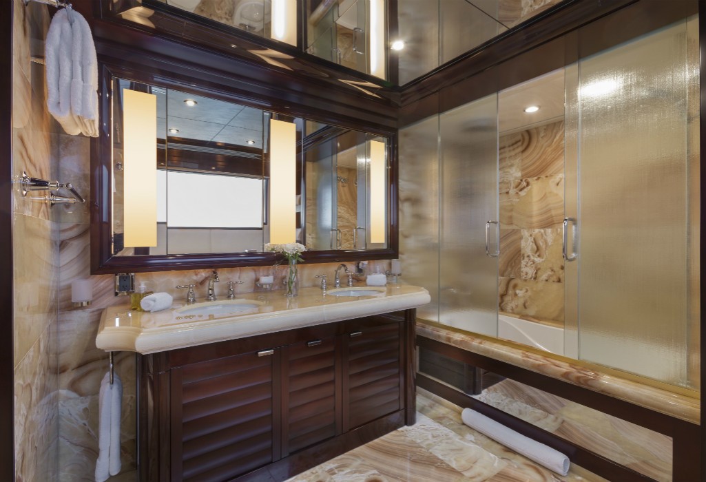 [49m-Yacht-TRENDING]-10486-134.jpg
