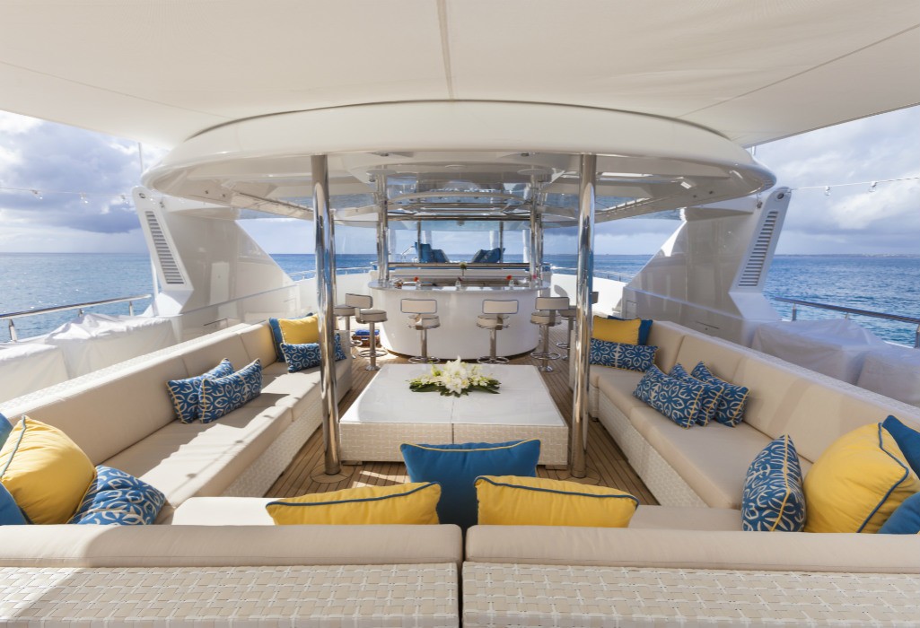 [49m-Yacht-TRENDING]-10486-89.jpg