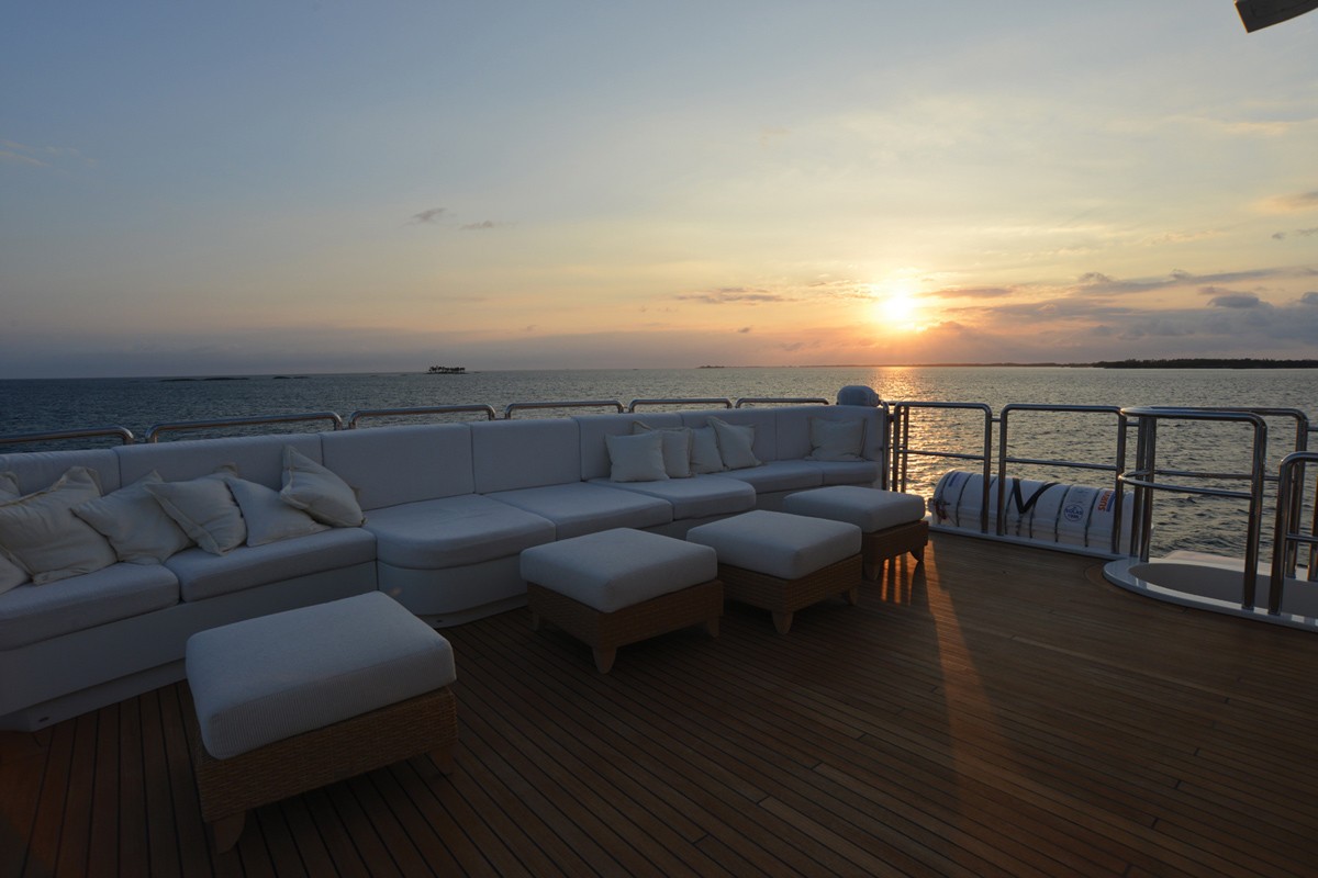 [50m-Yacht-LUMIERE]-1034-145.jpg