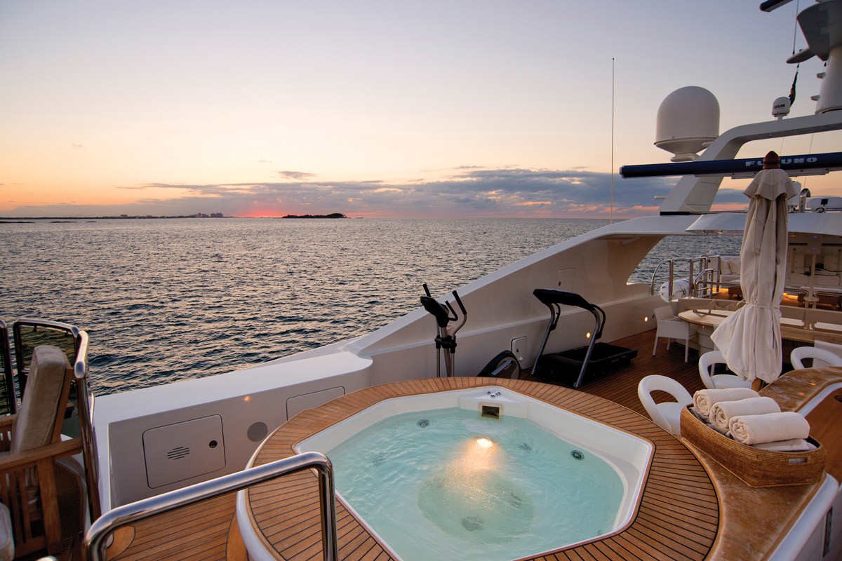 [50m-Yacht-LUMIERE]-1034-43.jpg