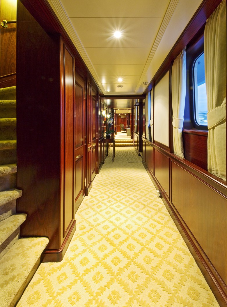 [51m-Yacht-LEGEND]-1350-186.jpg