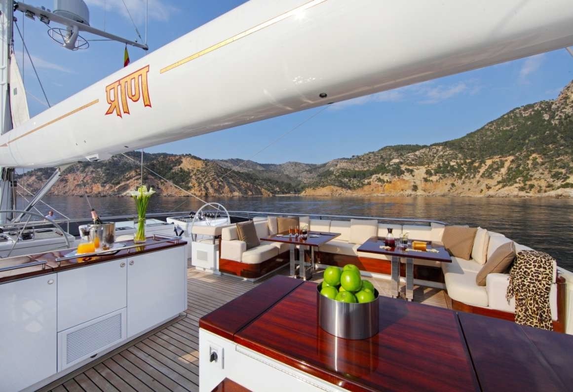 [51m-Yacht-PRANA]-1409-94.jpg