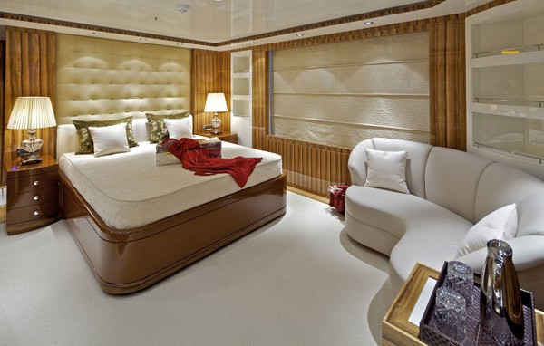 [53m-Yacht-MIA-RAMA]-1589-180.jpg