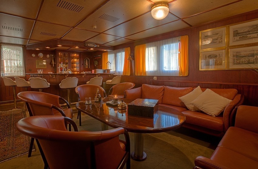 [53m-Yacht-SANSSOUCI-STAR]-1642-99.jpg