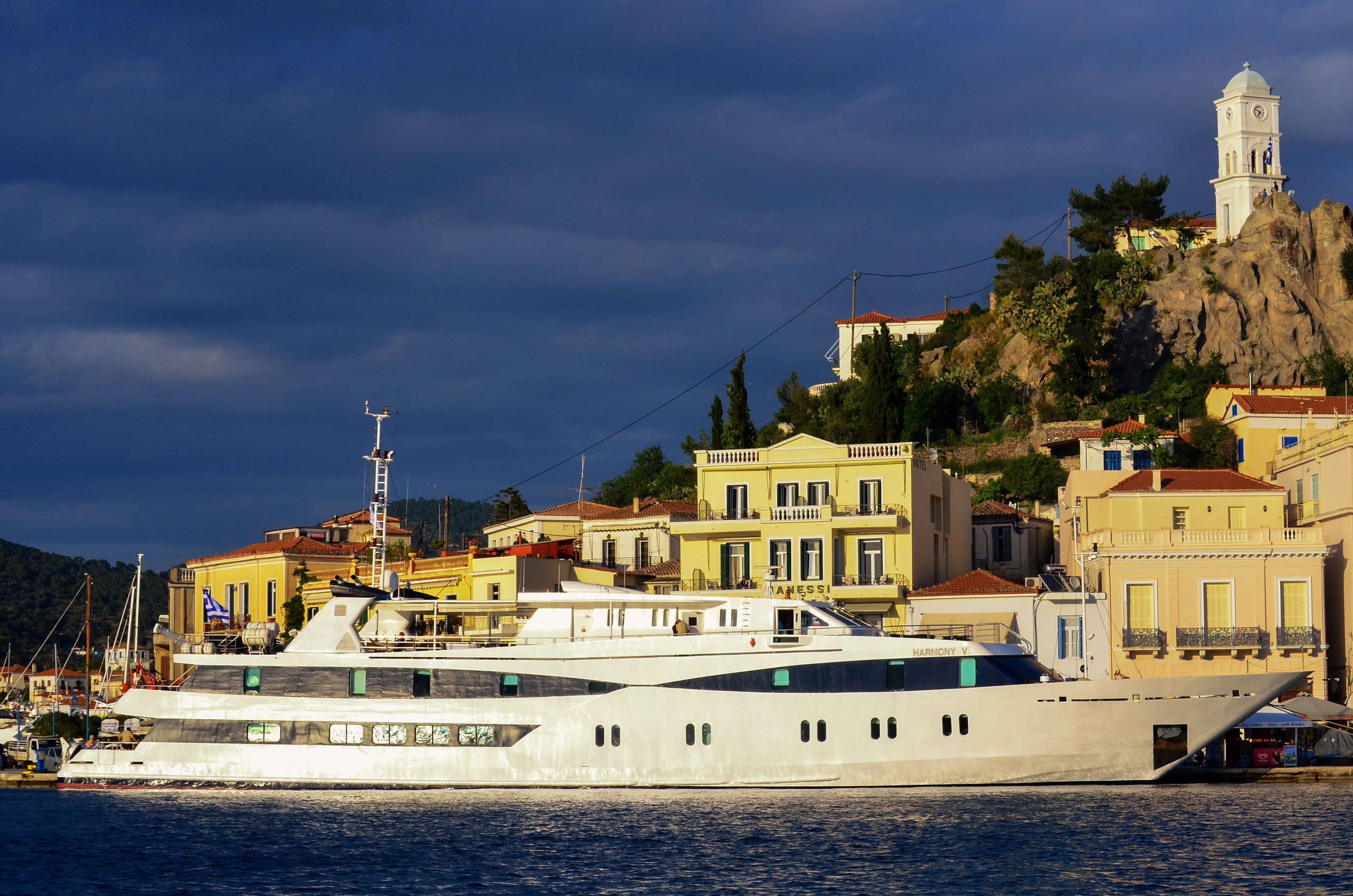 [55m-Yacht-HARMONY-V]-10560-8.jpg