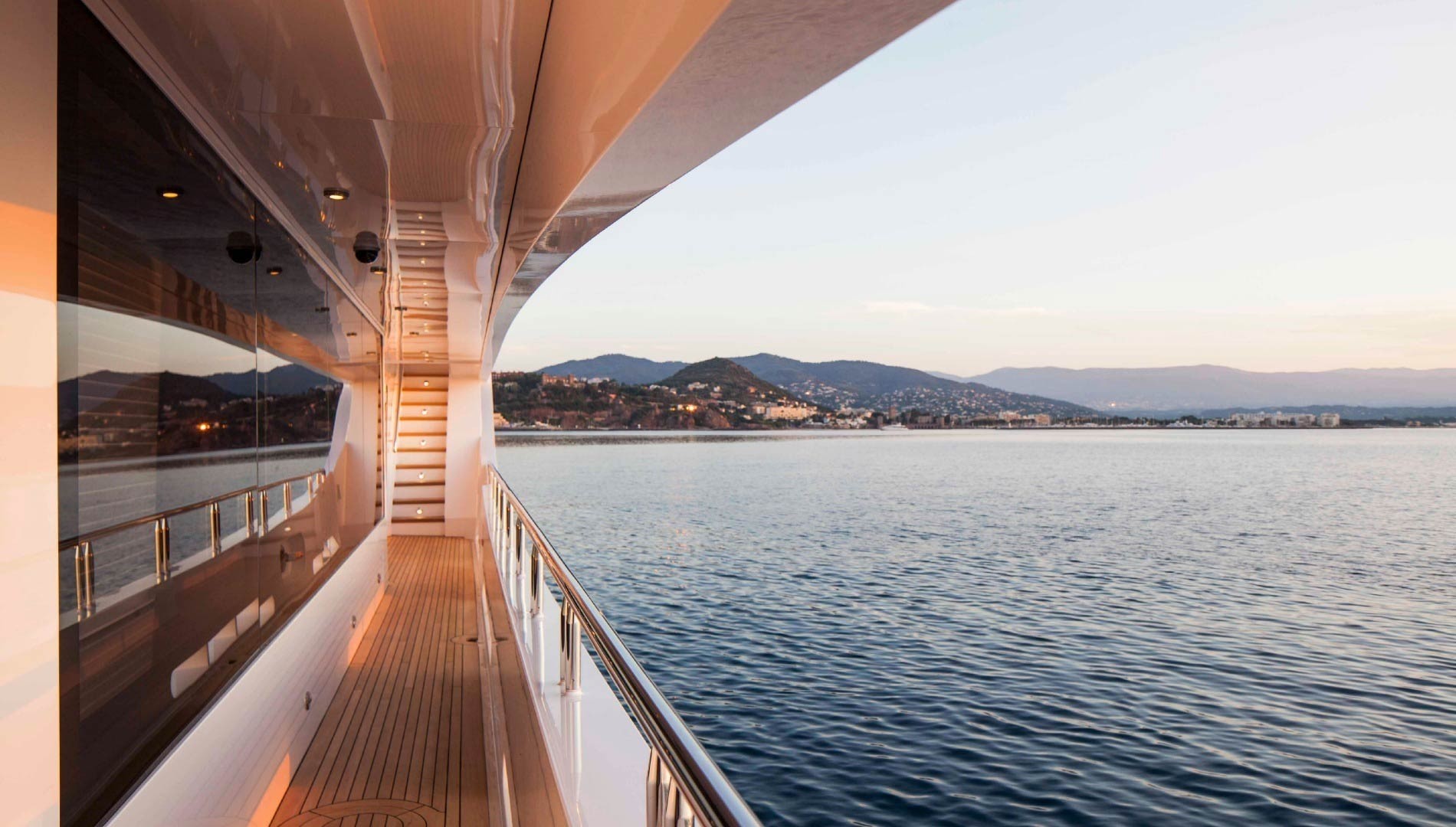 [57m-Yacht-LADY-SARA]-12344-105.jpg