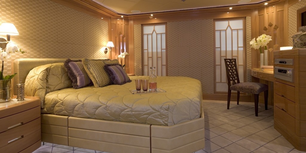 [57m-Yacht-LADY-SHERIDAN]-11723-142.jpg