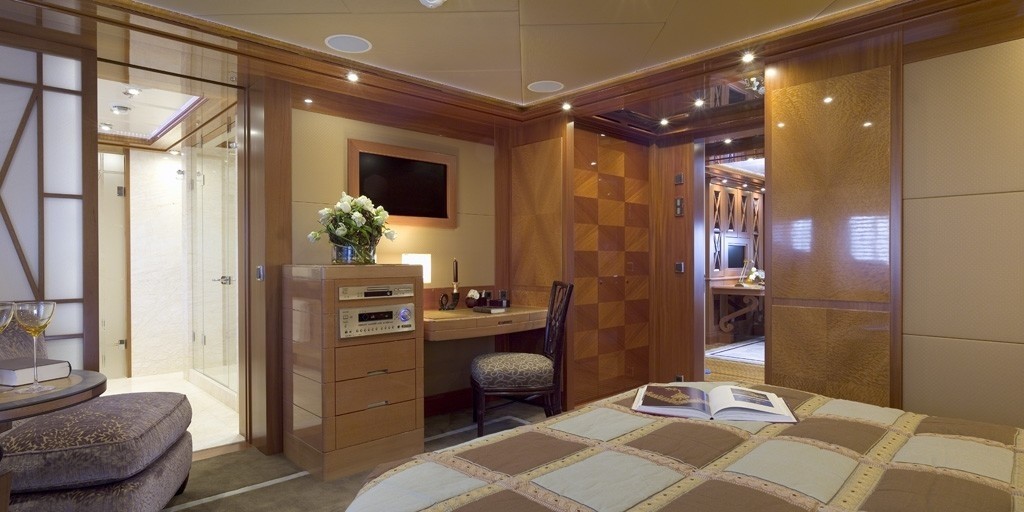 [57m-Yacht-LADY-SHERIDAN]-11723-50.jpg