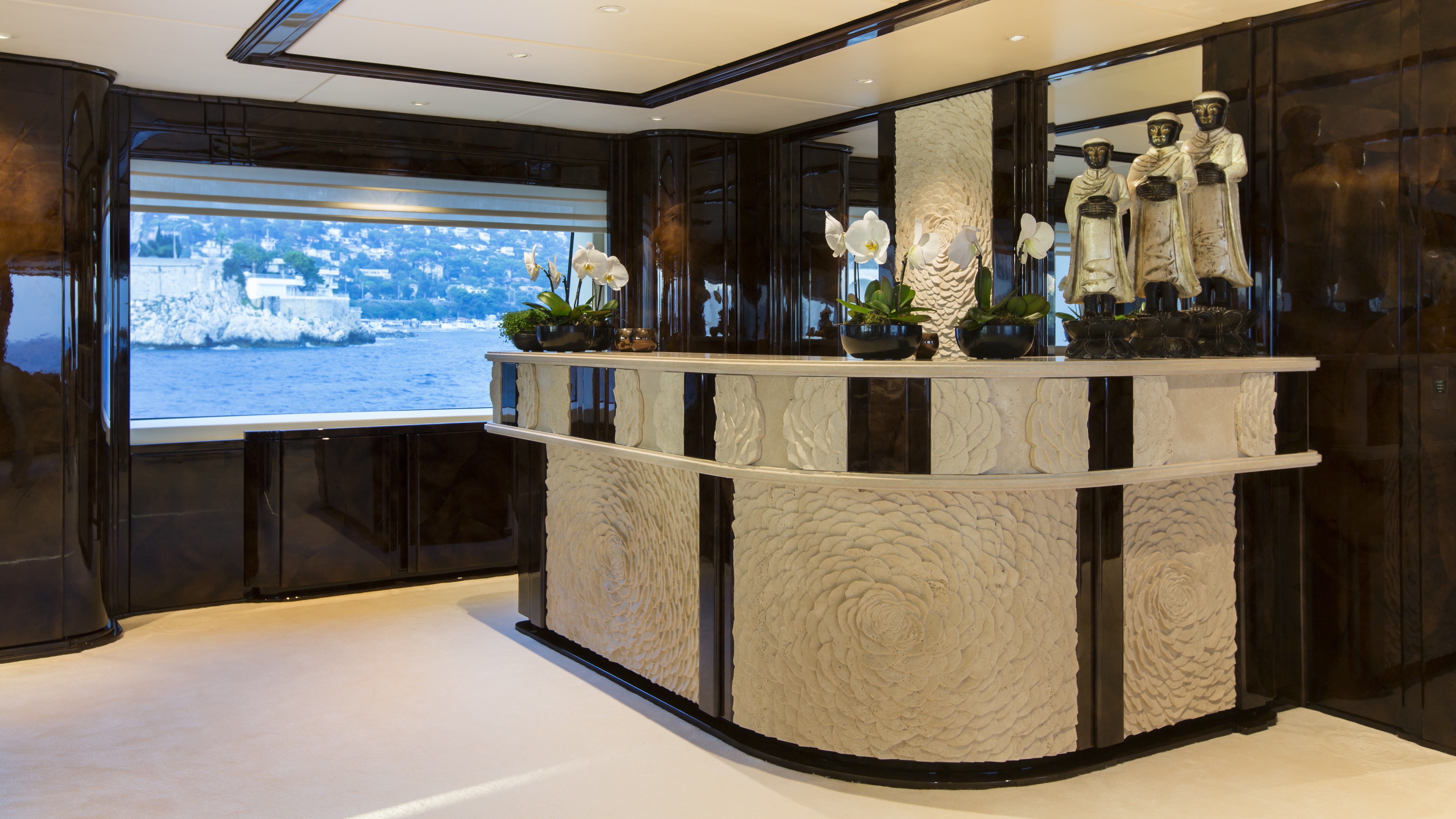 [58m-Yacht-ILLUSION-V]-11616-3.jpg
