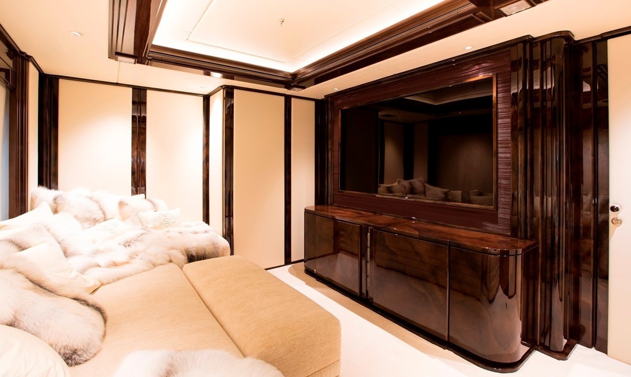 [58m-Yacht-ILLUSION-V]-11616-96.jpg