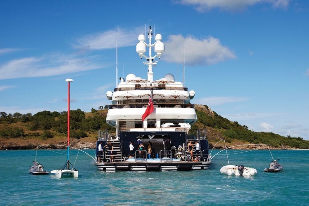 [58m-Yacht-UNBRIDLED]-1706-131.jpg