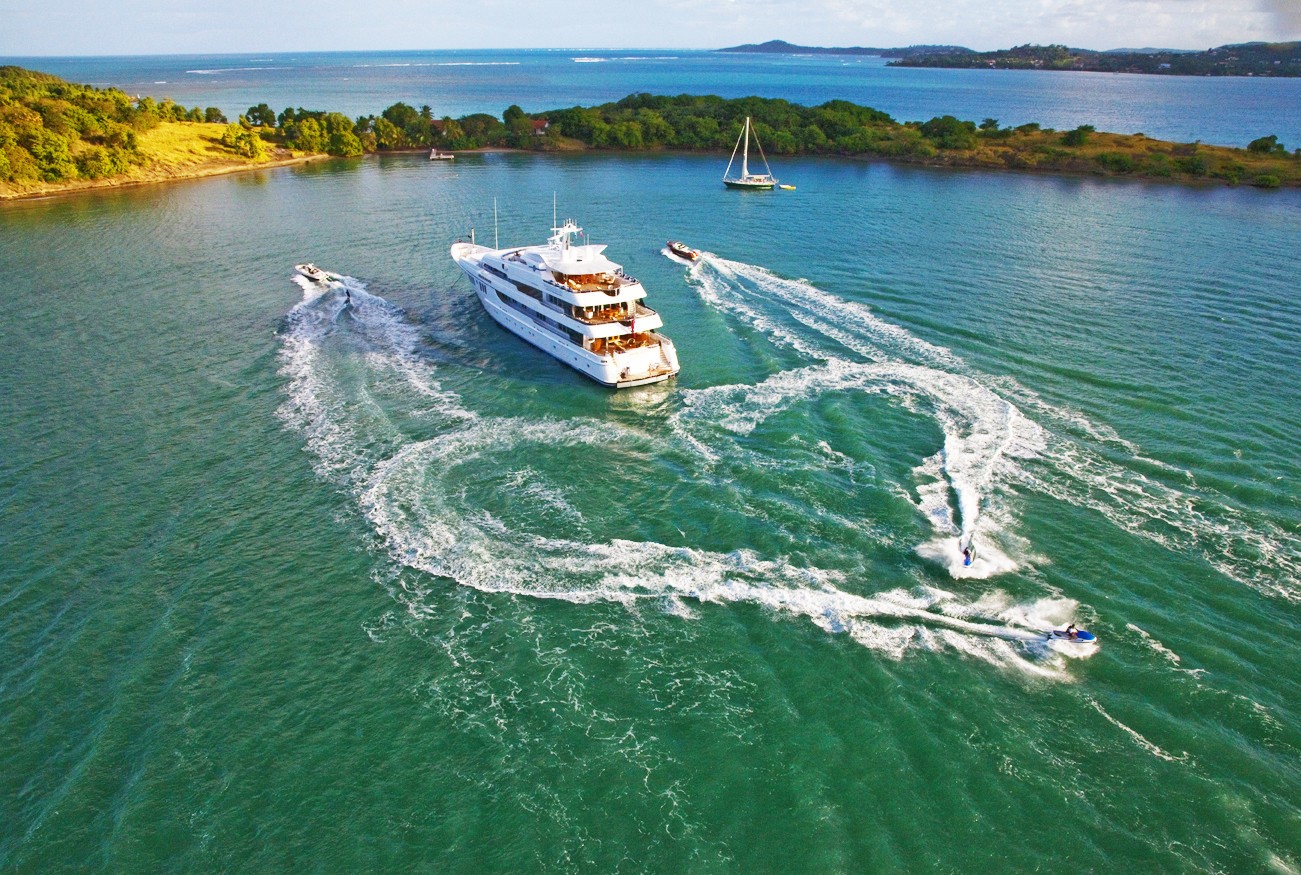 [60m-Yacht-BLUE-MOON]-11783-1.jpg