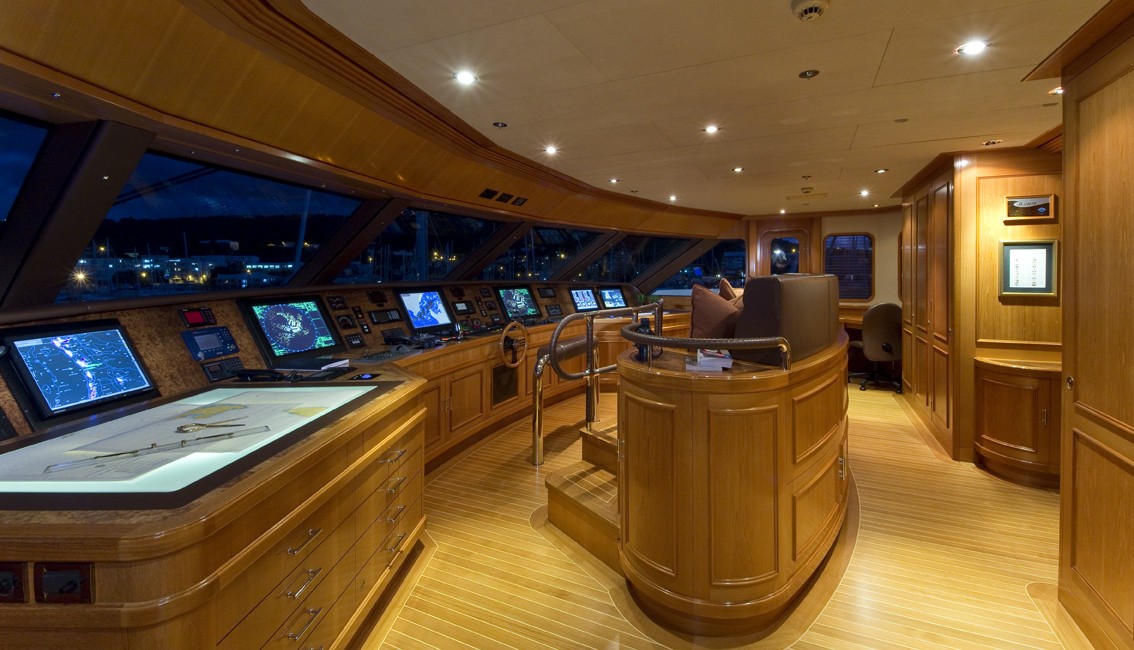[60m-Yacht-BLUE-MOON]-11783-103.jpg