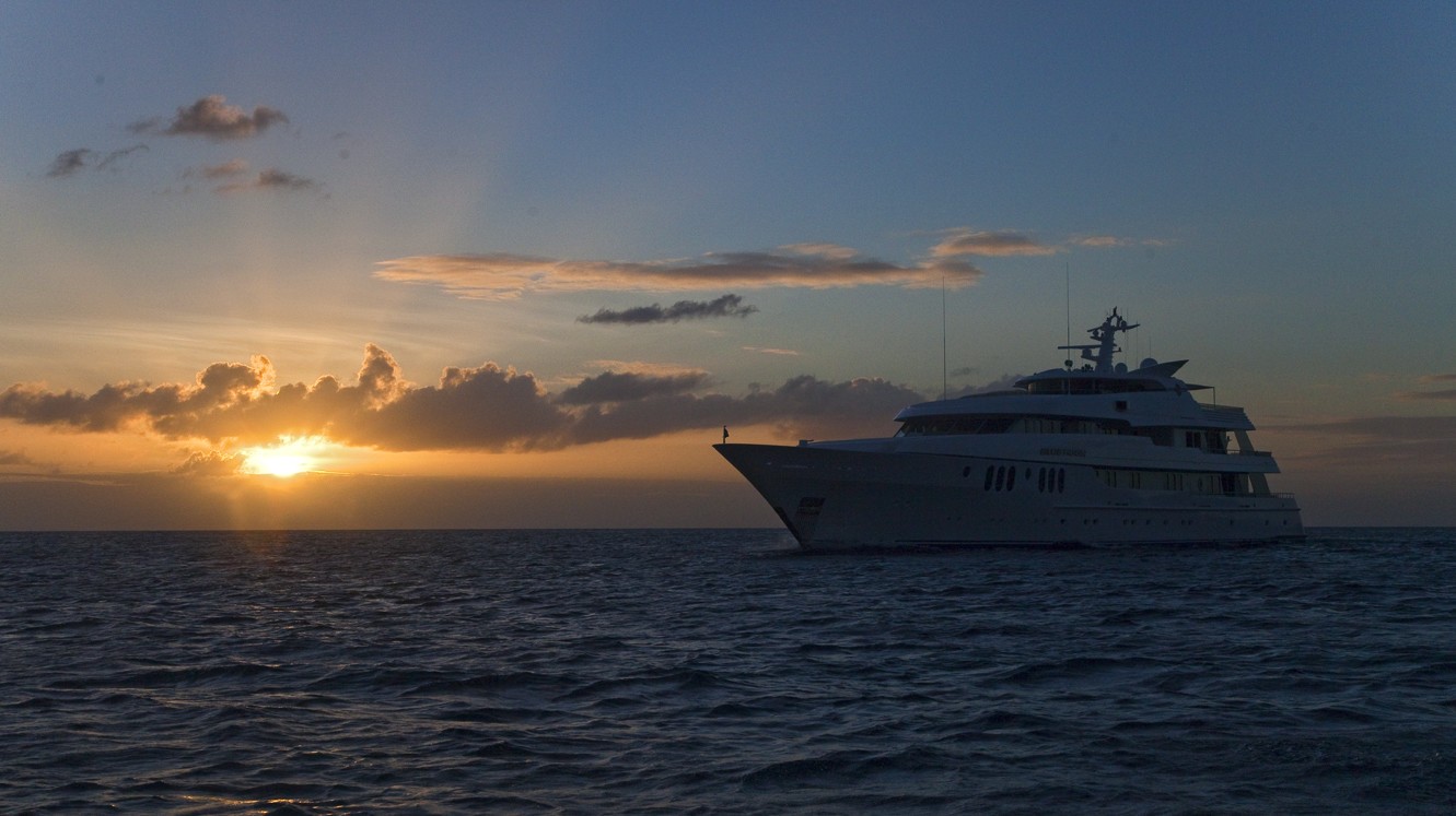 [60m-Yacht-BLUE-MOON]-11783-109.jpg
