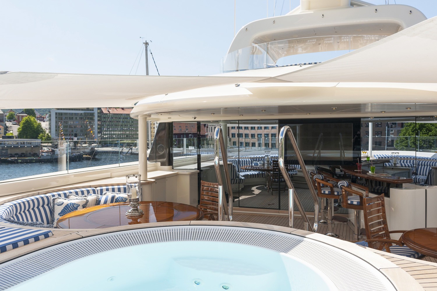 [61m-Yacht-LADY-KATHRYN-V]-12397-148.jpg