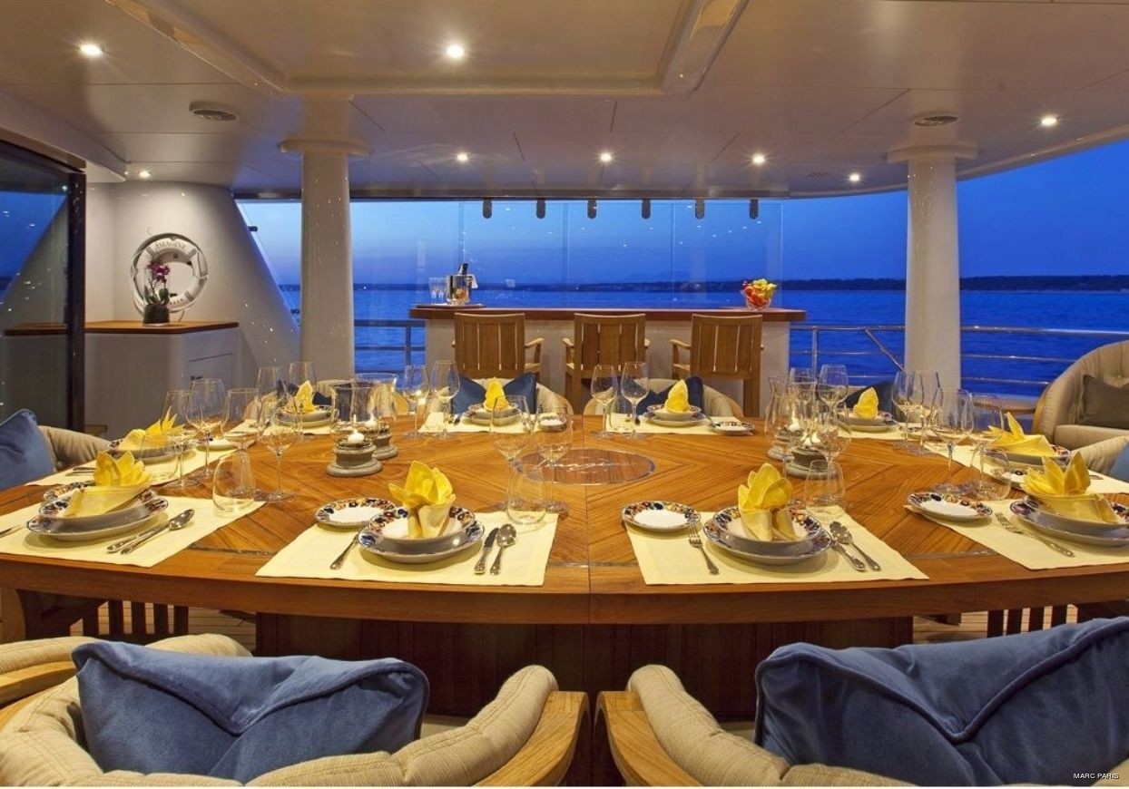 [65m-Yacht-INFINITE-SHADES]-10536-111.jpg