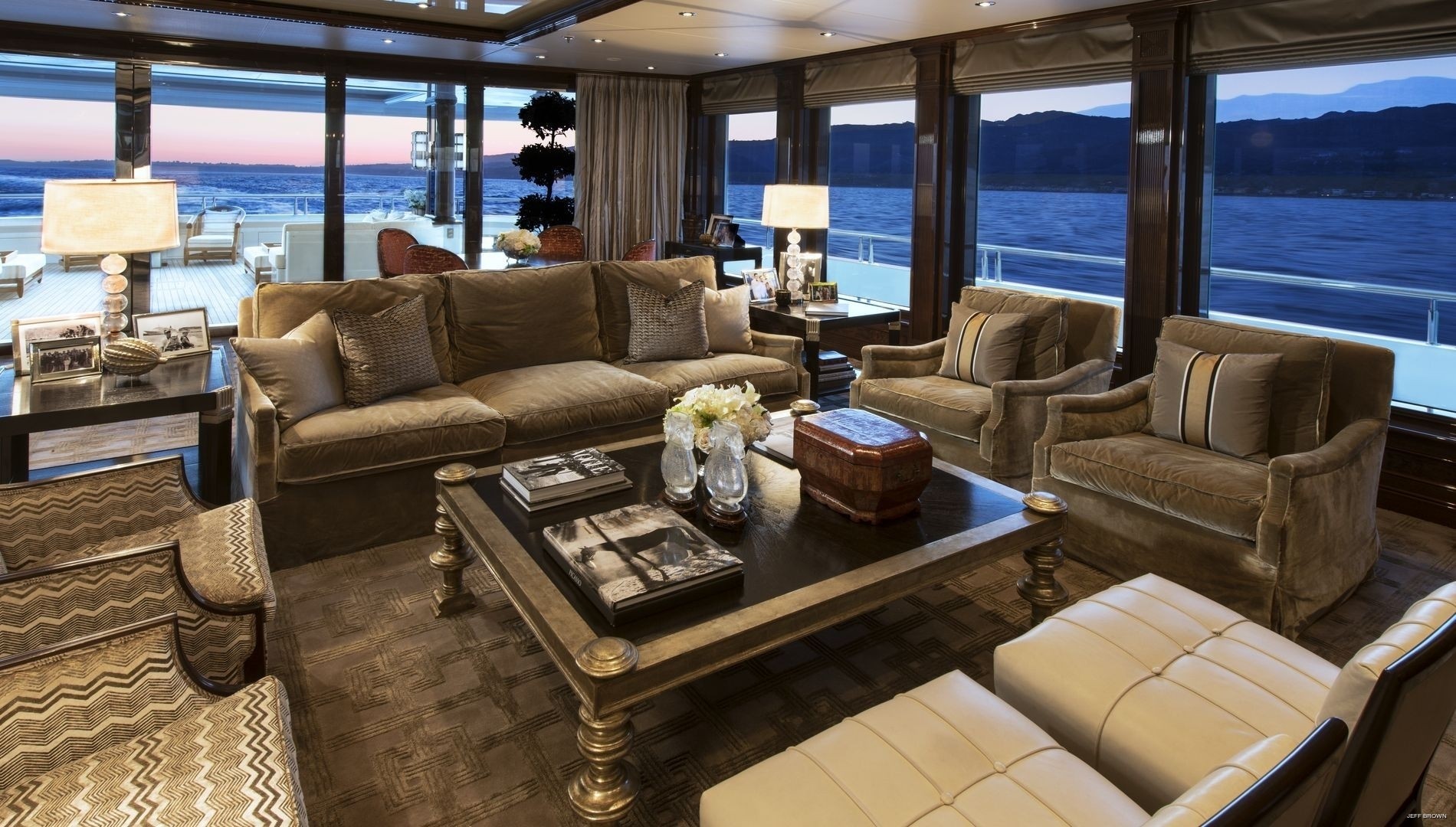[66m-Yacht-INVICTUS]-11753-86.jpg