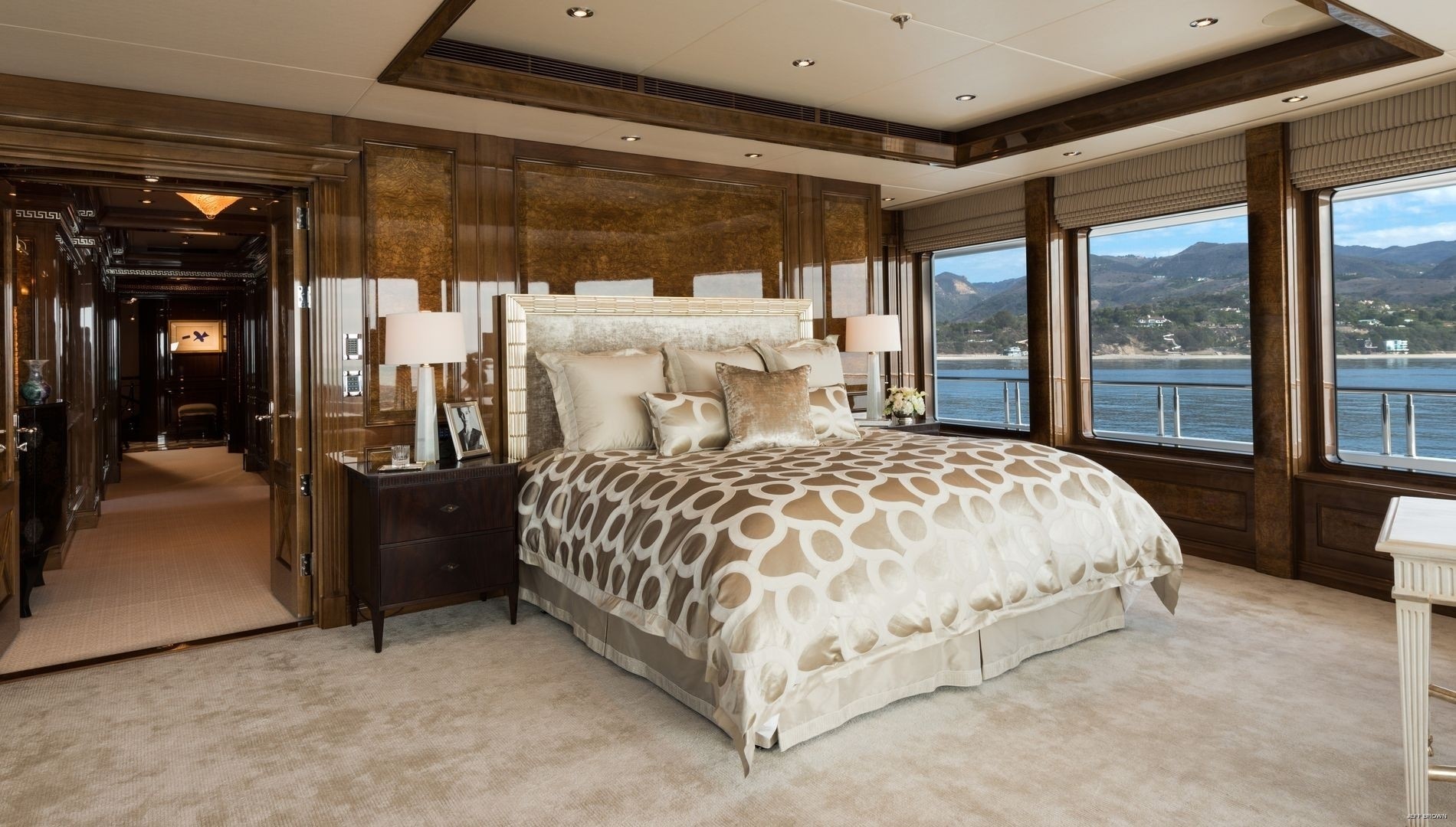 [66m-Yacht-INVICTUS]-11753-92.jpg