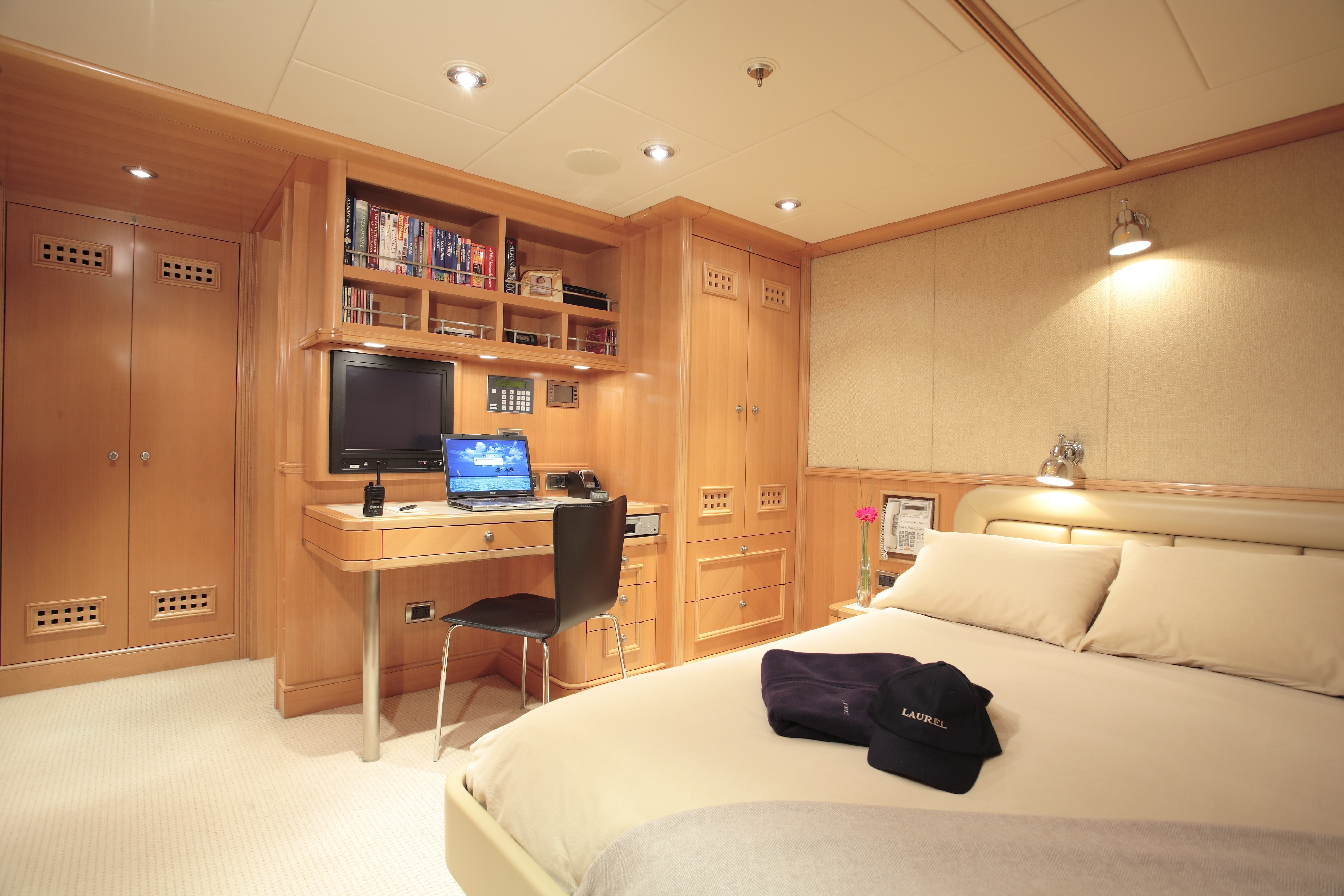 [73m-Yacht-LAUREL]-11750-175.jpg