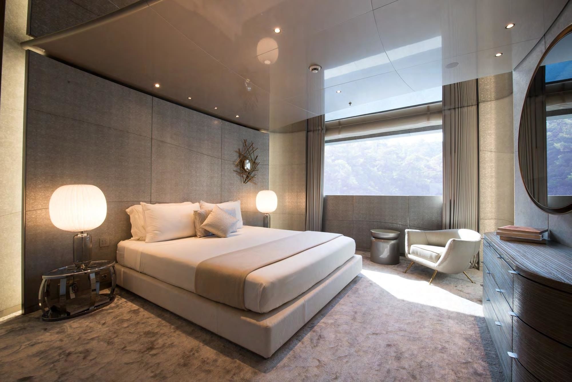 [84m-Yacht-SAVANNAH]-11799-92.jpg
