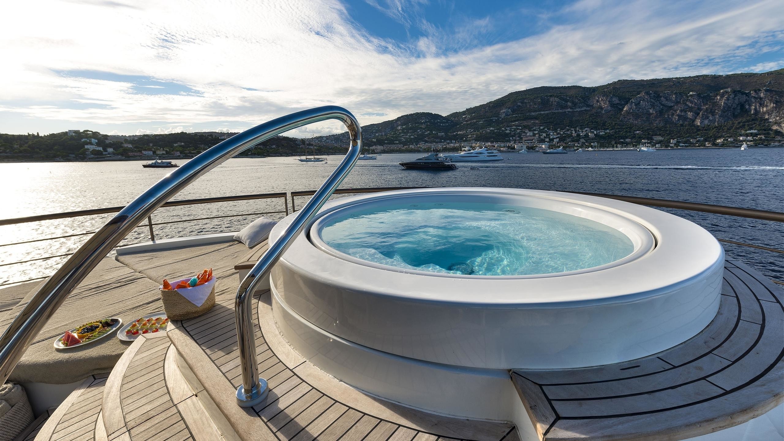 [86m-Yacht-CHAKRA]-10364-195.jpg