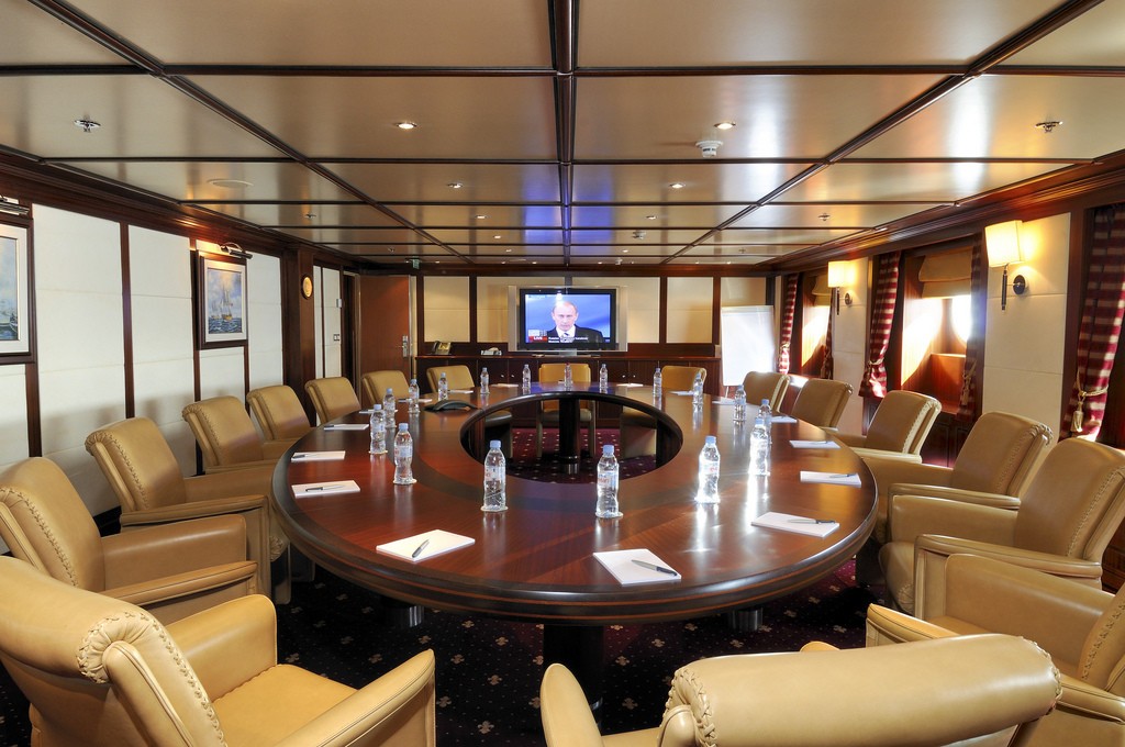 [89m-Yacht-LAUREN-L]-1040-21.jpg