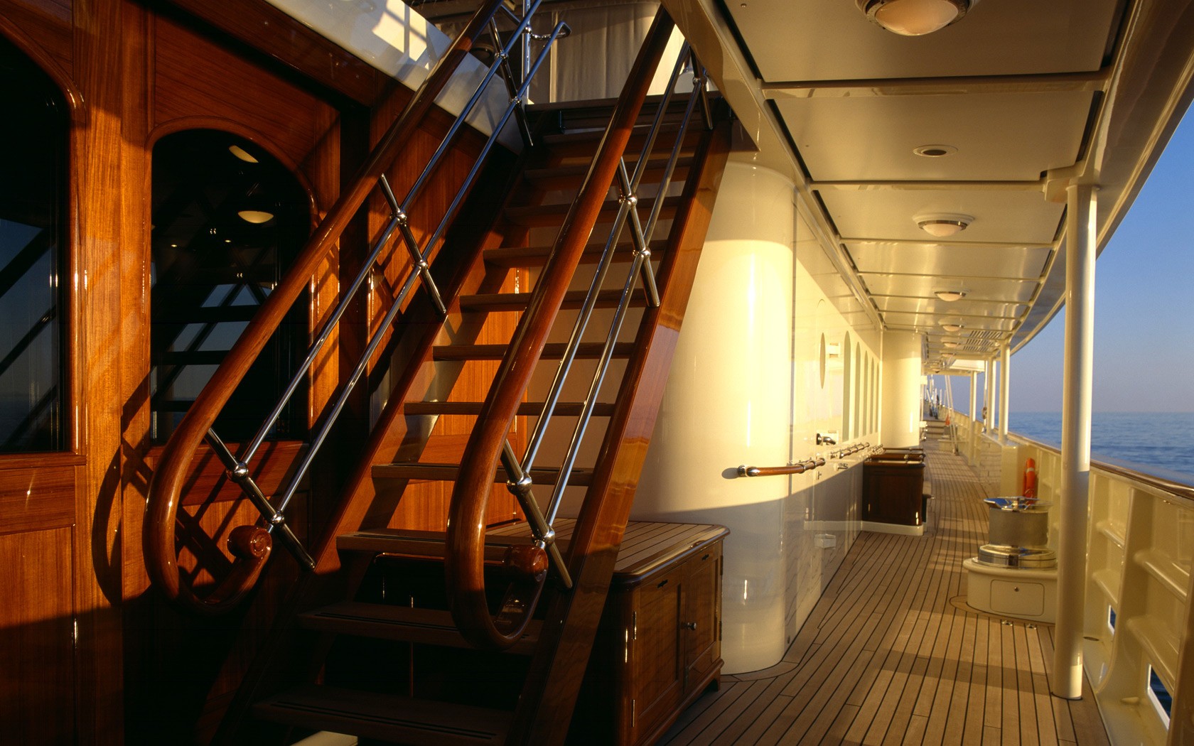 [90m-Yacht-ATHENA]-11796-188.jpg