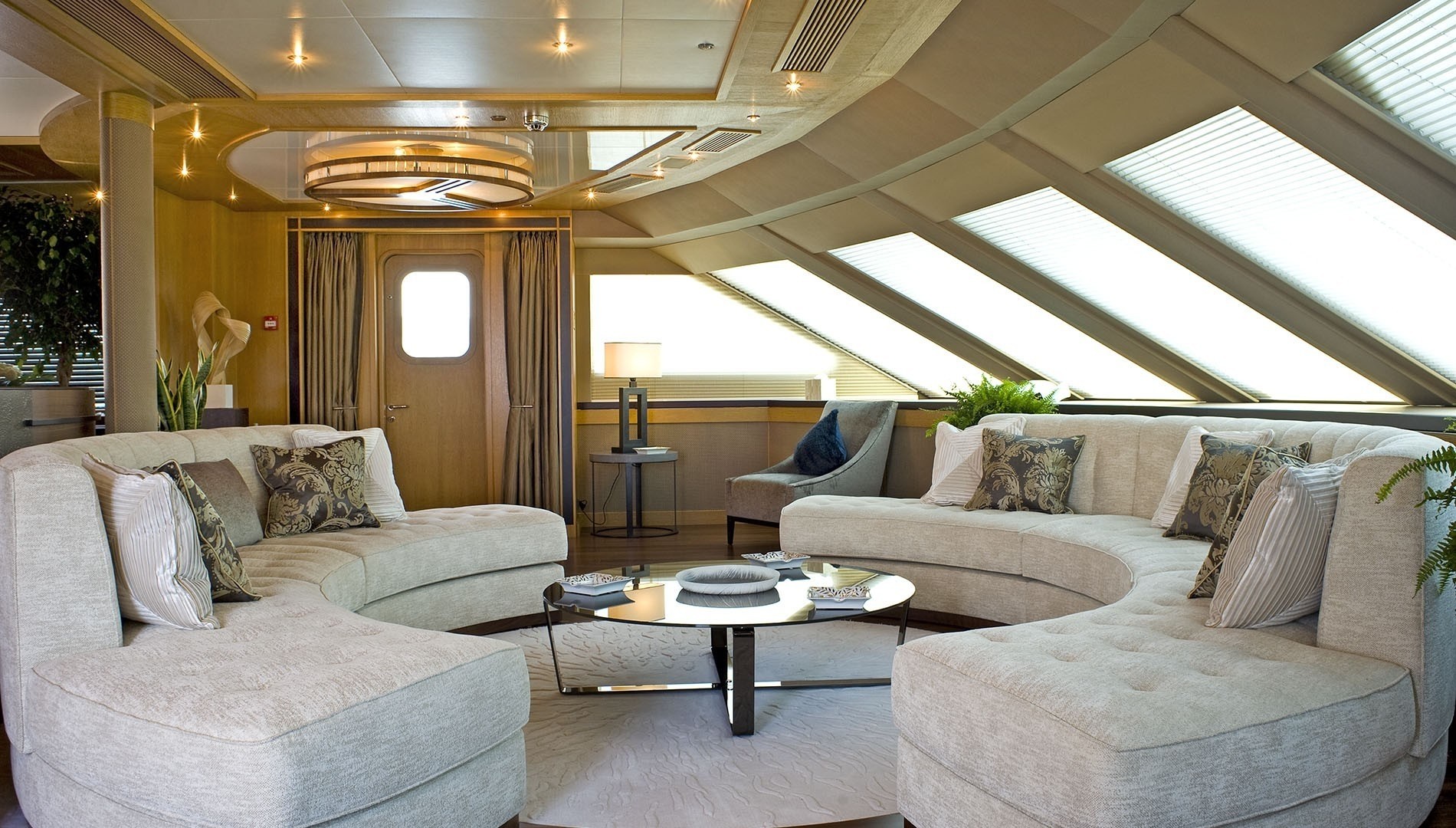 [95m-Yacht-INDIAN-EMPRESS]-11667-30.jpg