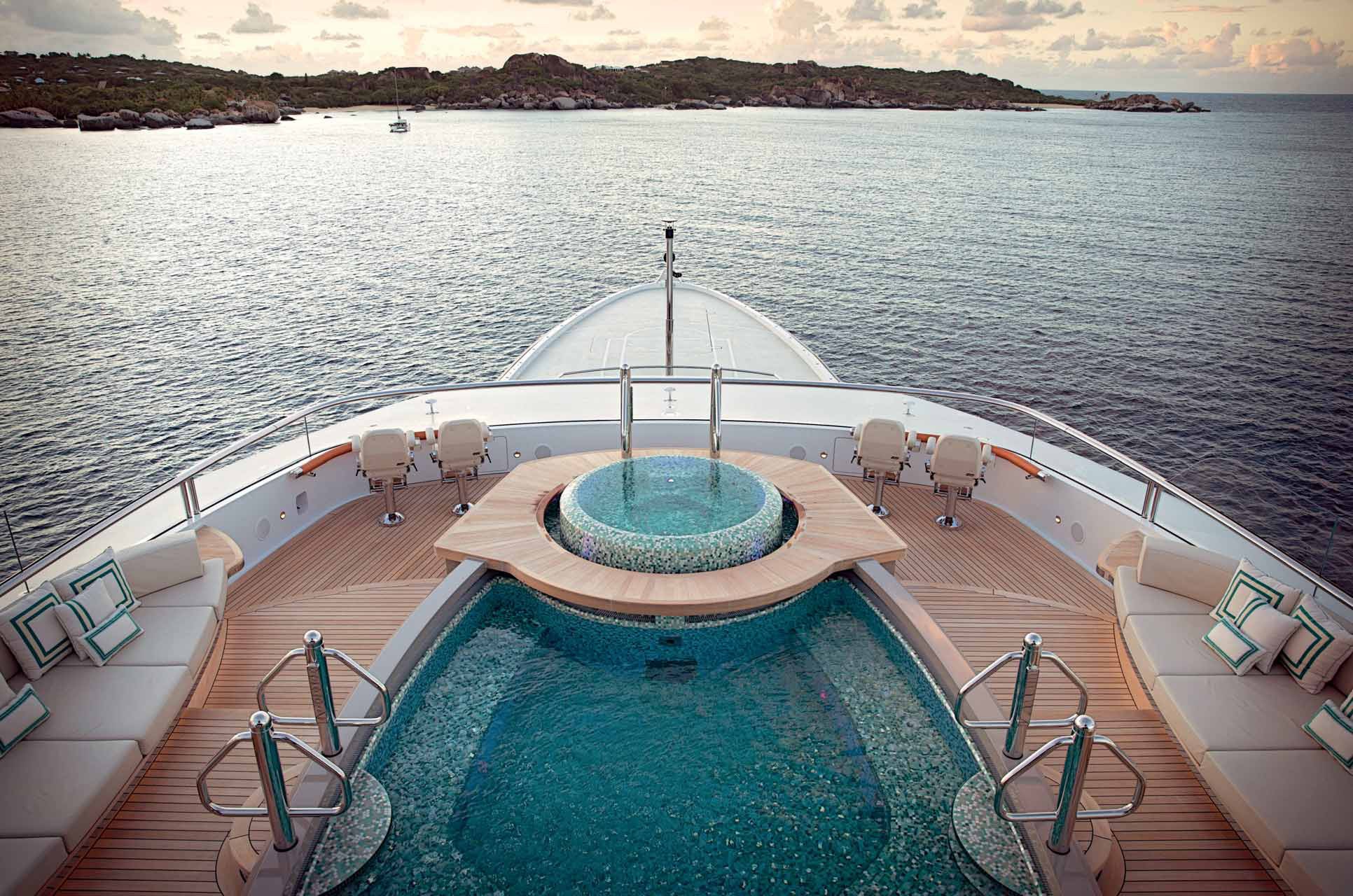 [95m-Yacht-KISMET]-12391-148.jpg