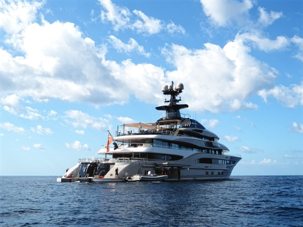 [95m-Yacht-KISMET]-12391-38.jpg