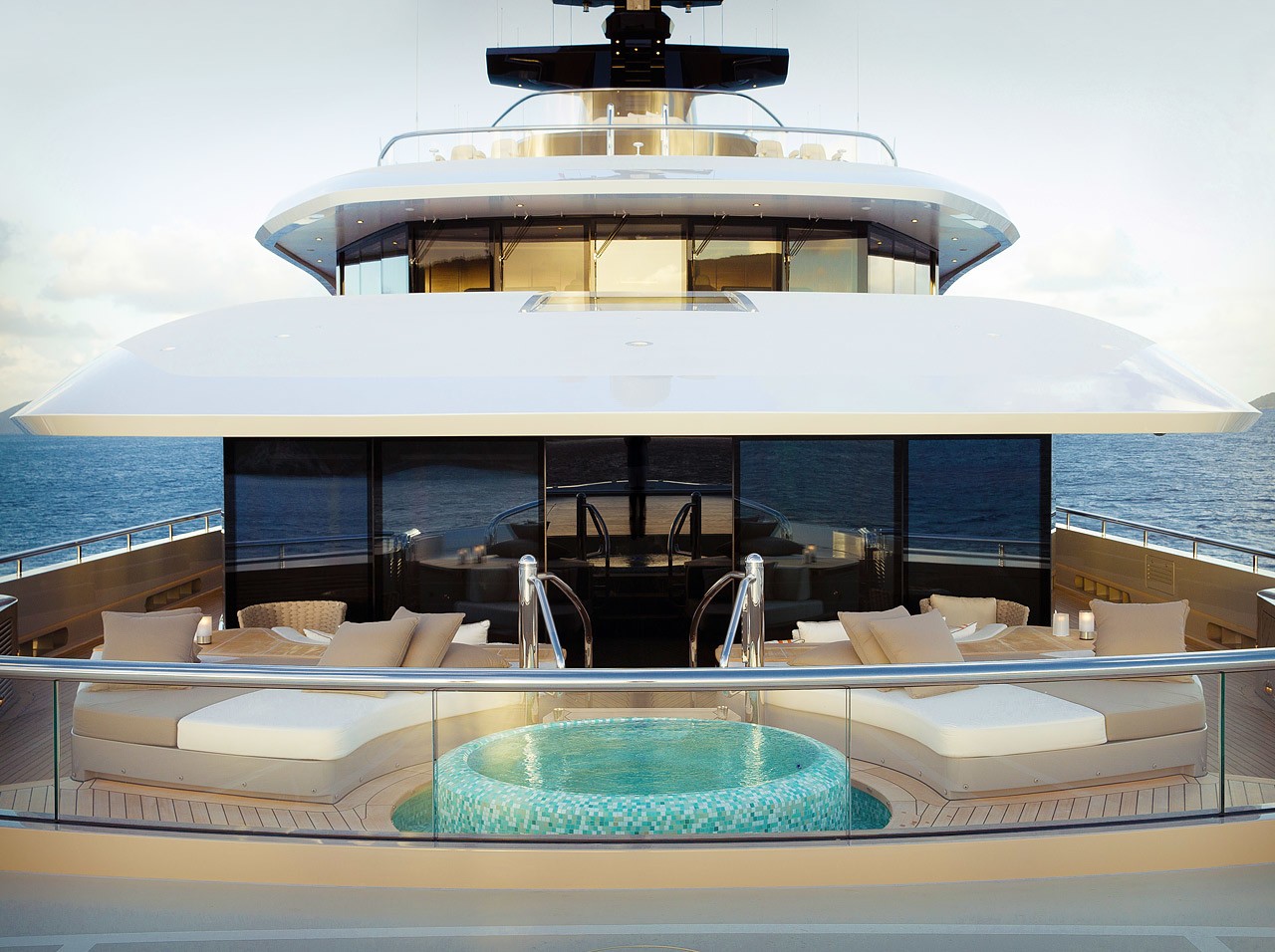 [95m-Yacht-KISMET]-12391-63.jpg