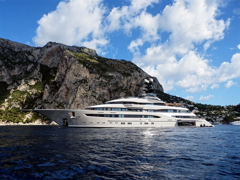 [95m-Yacht-KISMET]-12391-76.jpg