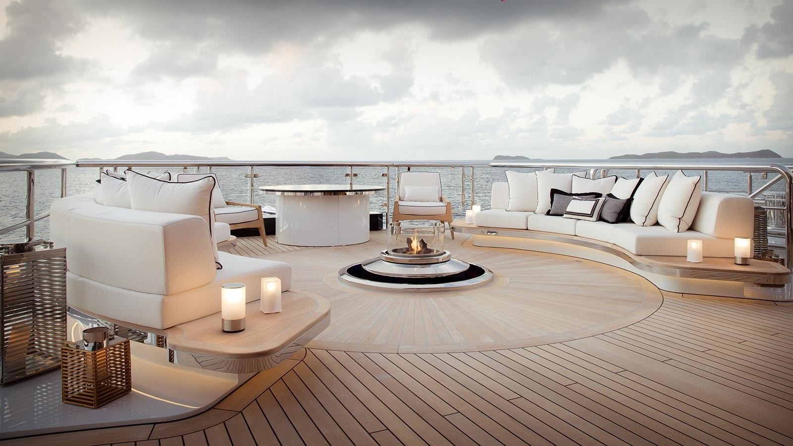 [95m-Yacht-KISMET]-12391-79.jpg