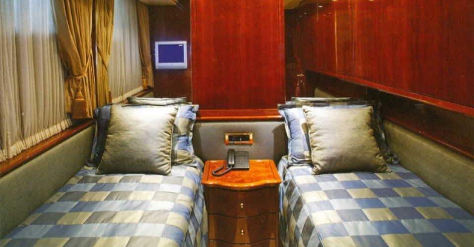 [AZIMUT]-1446-1.jpg