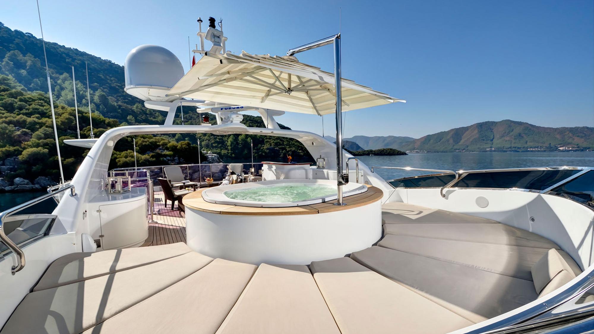 [BENETTI-QUEST]-1425-6.jpg