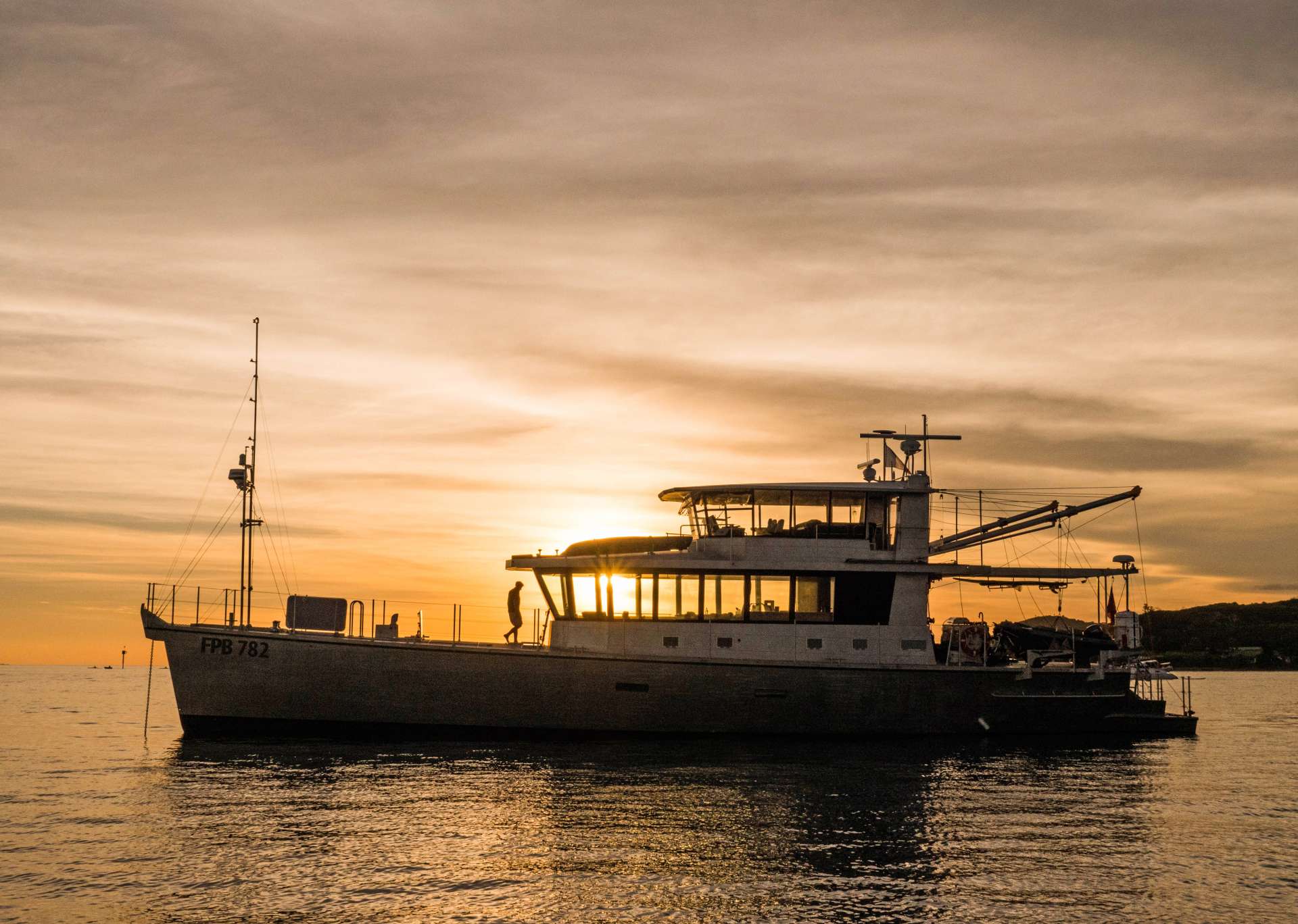 [EXPLORER-YACHT-GREY-WOLF]-12312-4.jpg