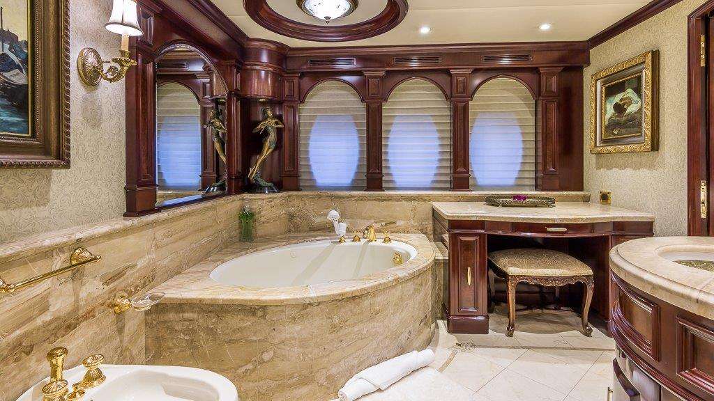 [LUXURY-MOTOR-YACHT-MY-IRIS]-1111-18.jpg